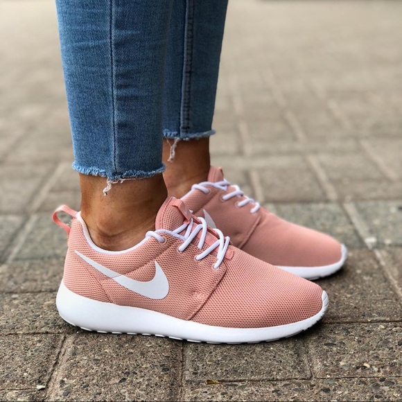 Nike Shoes - Brand New Nike Roshe One Pink